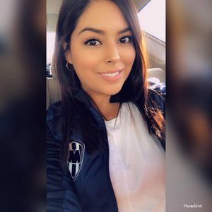 Meet your Posher, Edna